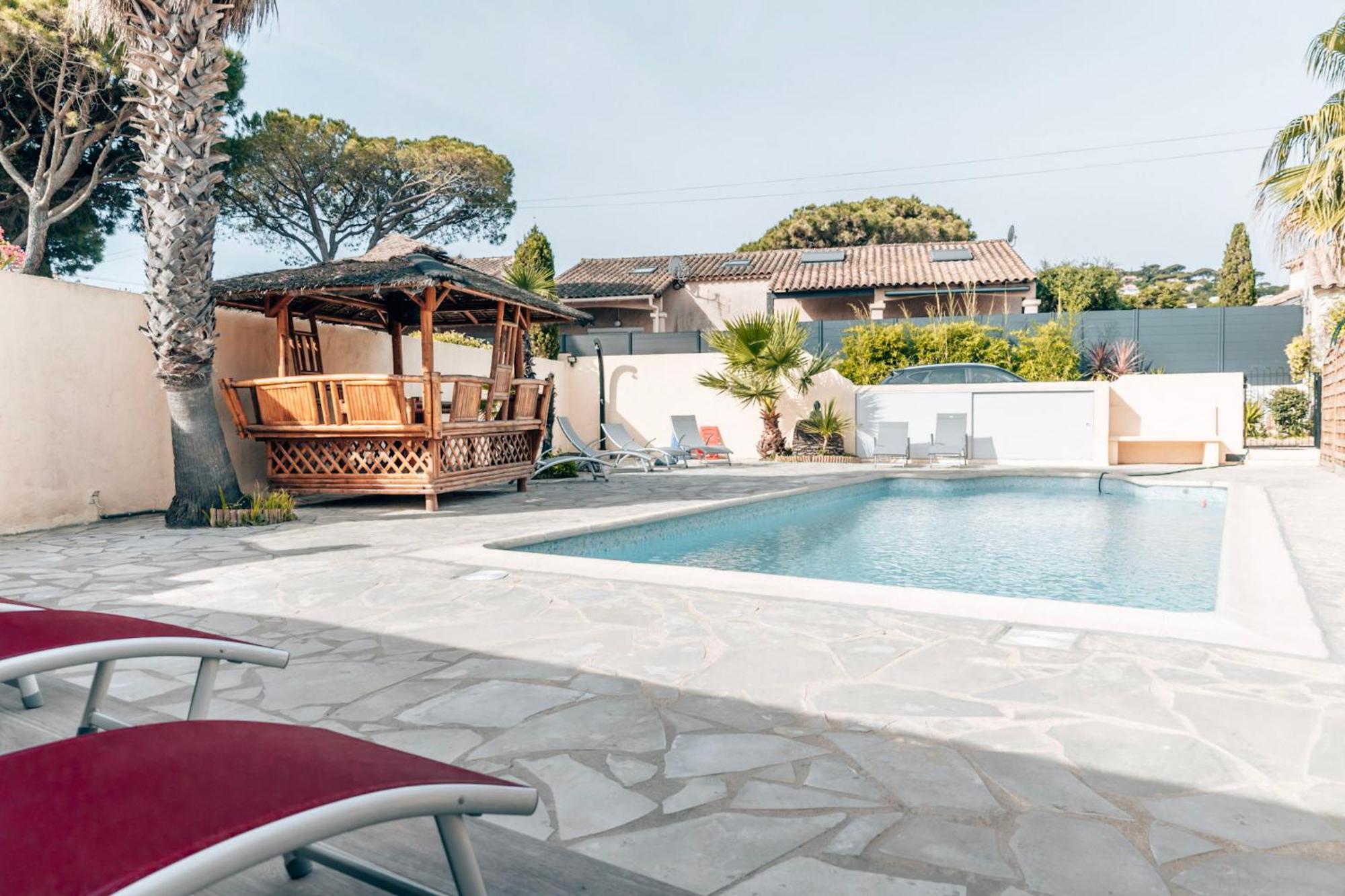 Reve D'Azur, 2 Chambres, Maison Julia En Bord De Mer A La Nartelle, Piscine Partagee, Parking & Terrasse Bbq, Wifi Et Draps Inclus Plage A Pied Сент-Максим Экстерьер фото