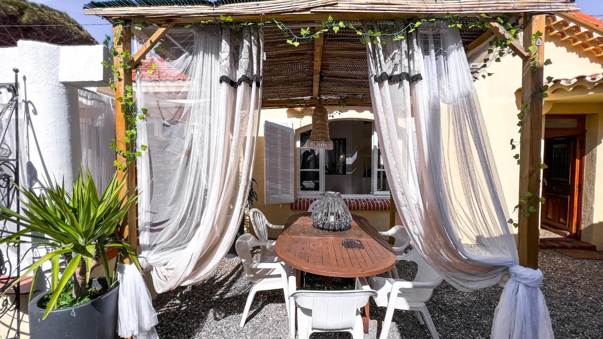 Reve D'Azur, 2 Chambres, Maison Julia En Bord De Mer A La Nartelle, Piscine Partagee, Parking & Terrasse Bbq, Wifi Et Draps Inclus Plage A Pied Сент-Максим Экстерьер фото