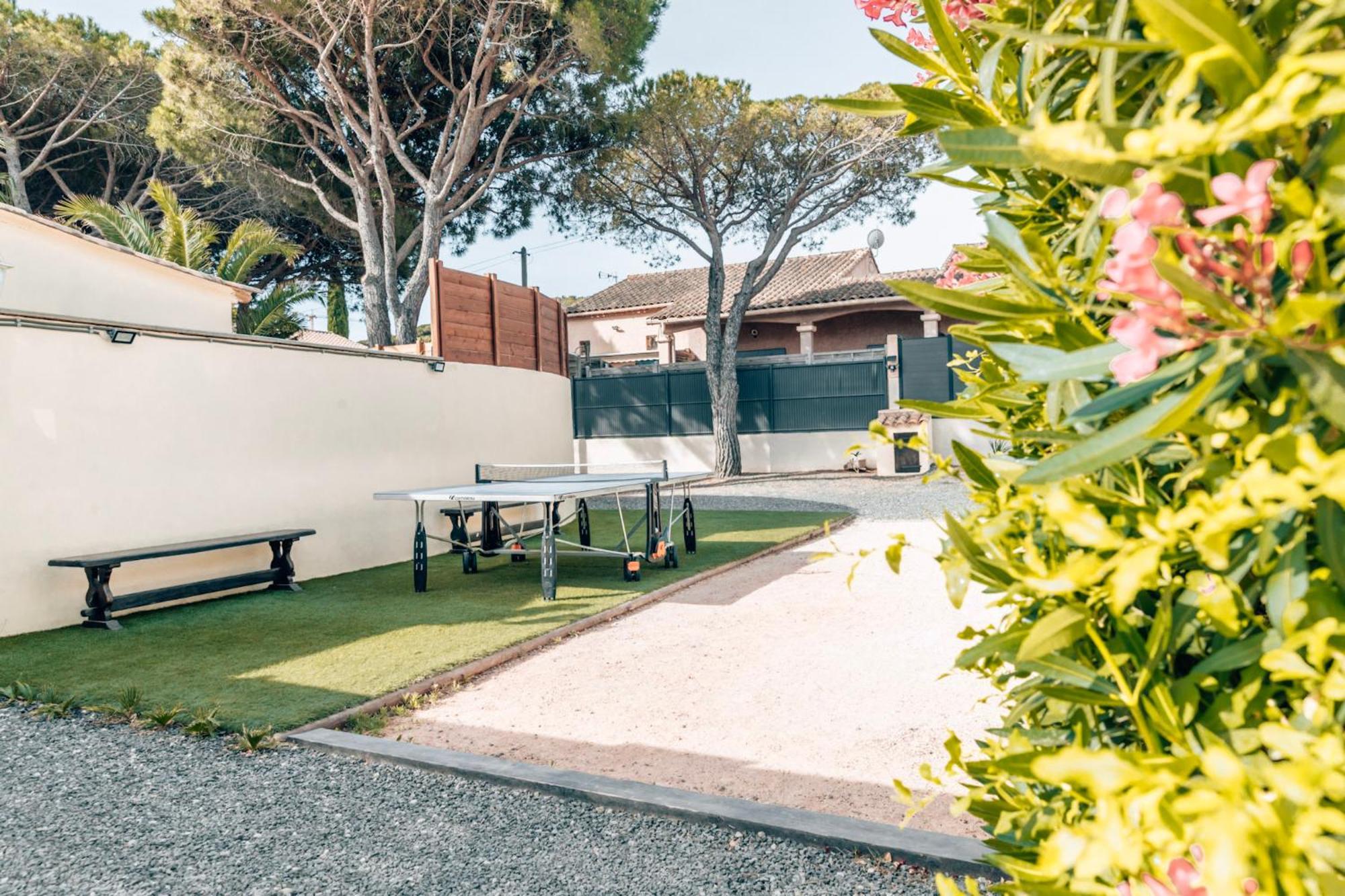 Reve D'Azur, 2 Chambres, Maison Julia En Bord De Mer A La Nartelle, Piscine Partagee, Parking & Terrasse Bbq, Wifi Et Draps Inclus Plage A Pied Сент-Максим Экстерьер фото